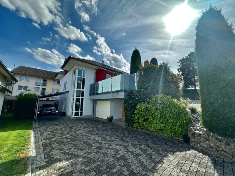 Ihr Rückzugsort mit Stil: Hochwertiges Einfamilienhaus im Grünen mit perfekter Anbindung